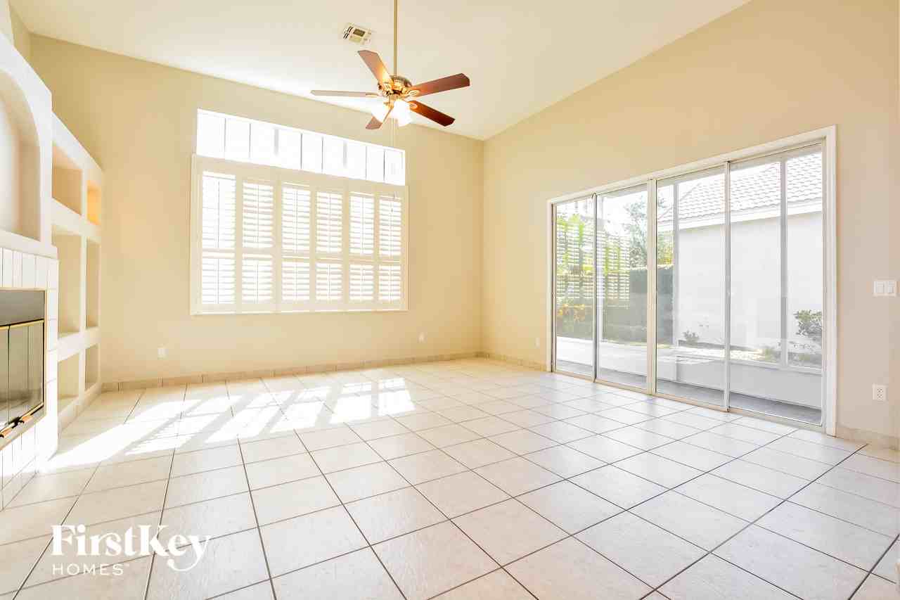 13455 Lake Turnberry Cir - Photo 2 of 15