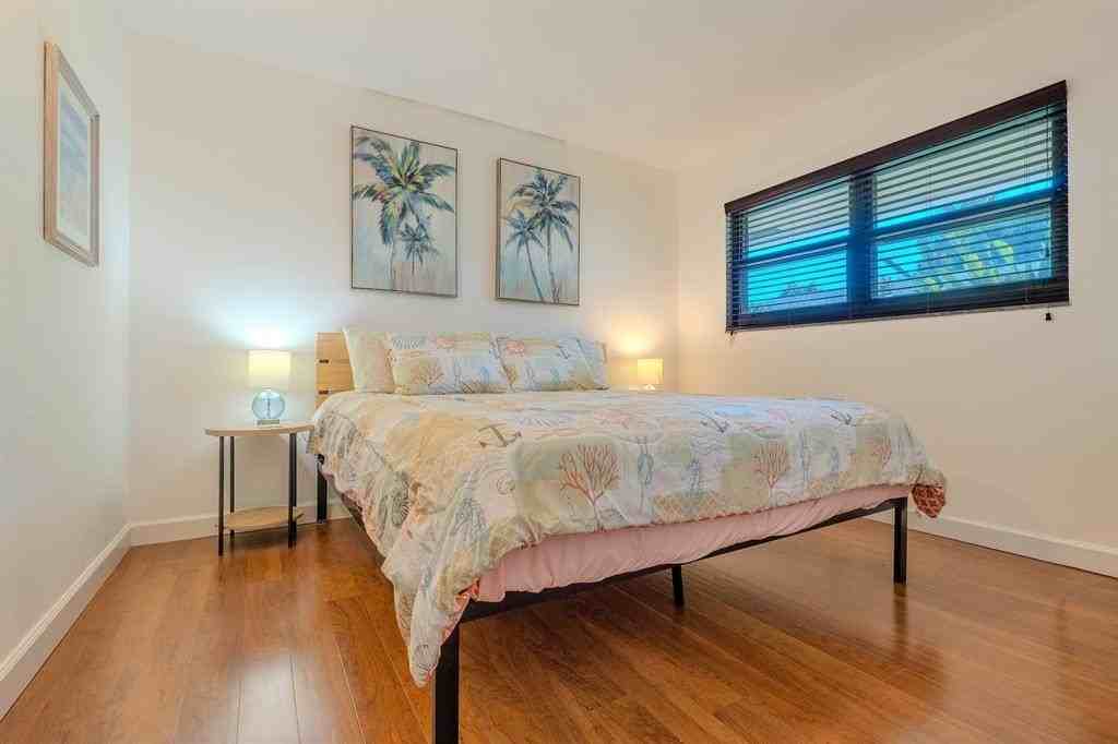 813 Nw 12th Ave - Photo 4 of 26