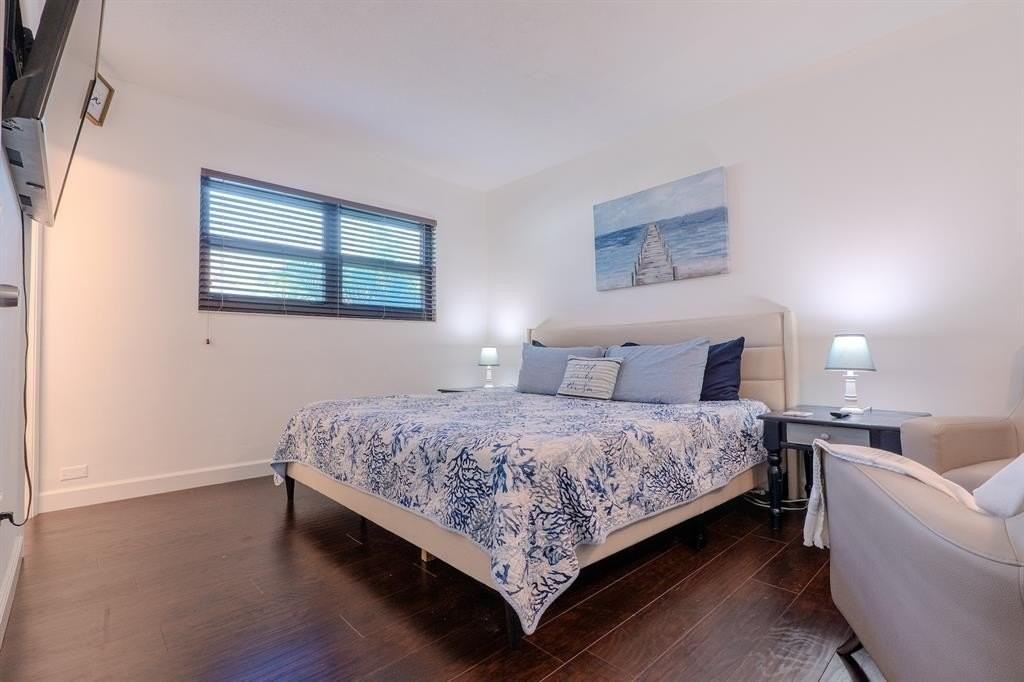 813 Nw 12th Ave - Photo 7 of 26