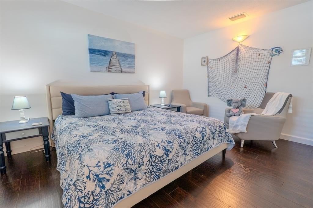 813 Nw 12th Ave - Photo 6 of 26