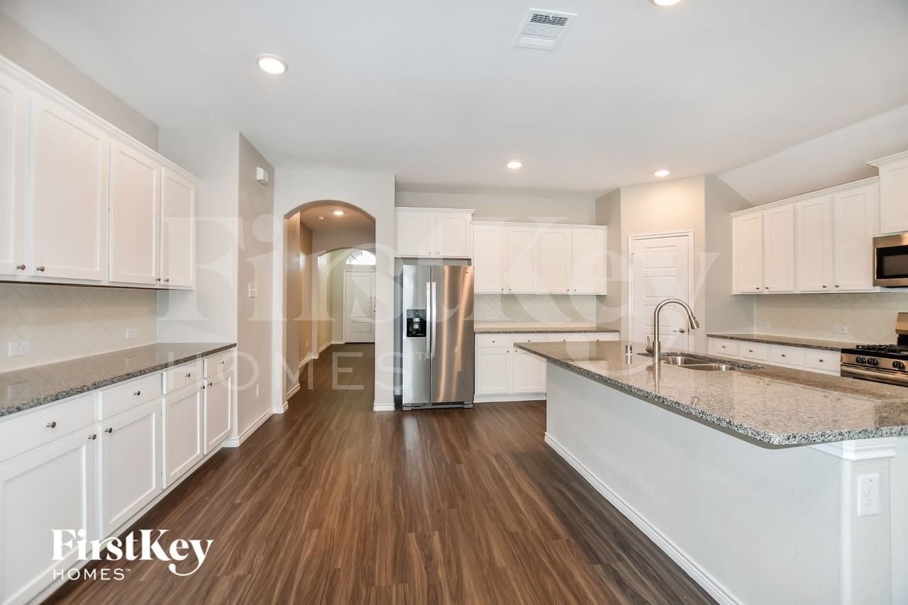 808 Fredericktown Dr - Photo 7 of 15