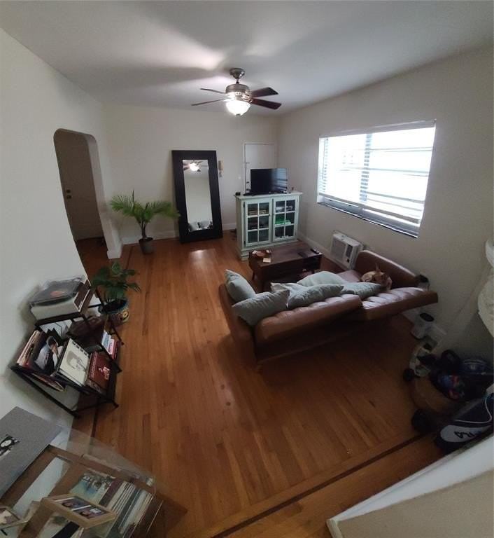 1559 Meridian Ave #207 - Photo 2 of 11