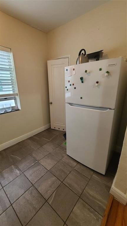 1559 Meridian Ave #207 - Photo 5 of 11