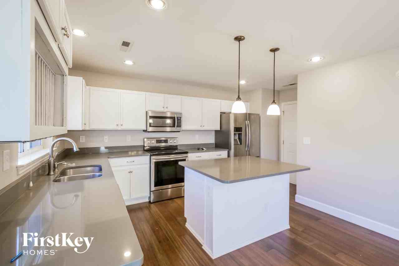 7023 Lanier St - Photo 6 of 15