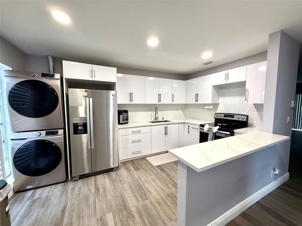 20862 Vinesta Cir #0 - Photo 3 of 21