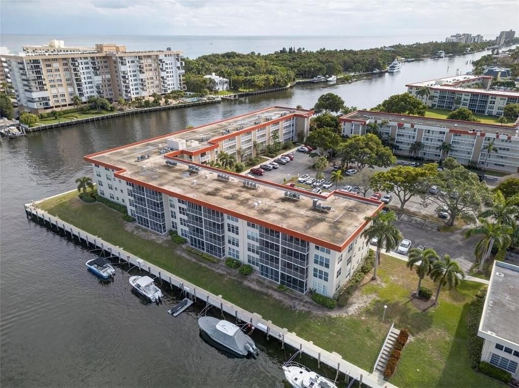 3180 Ne 48th Ct #412 - Photo 2 of 41