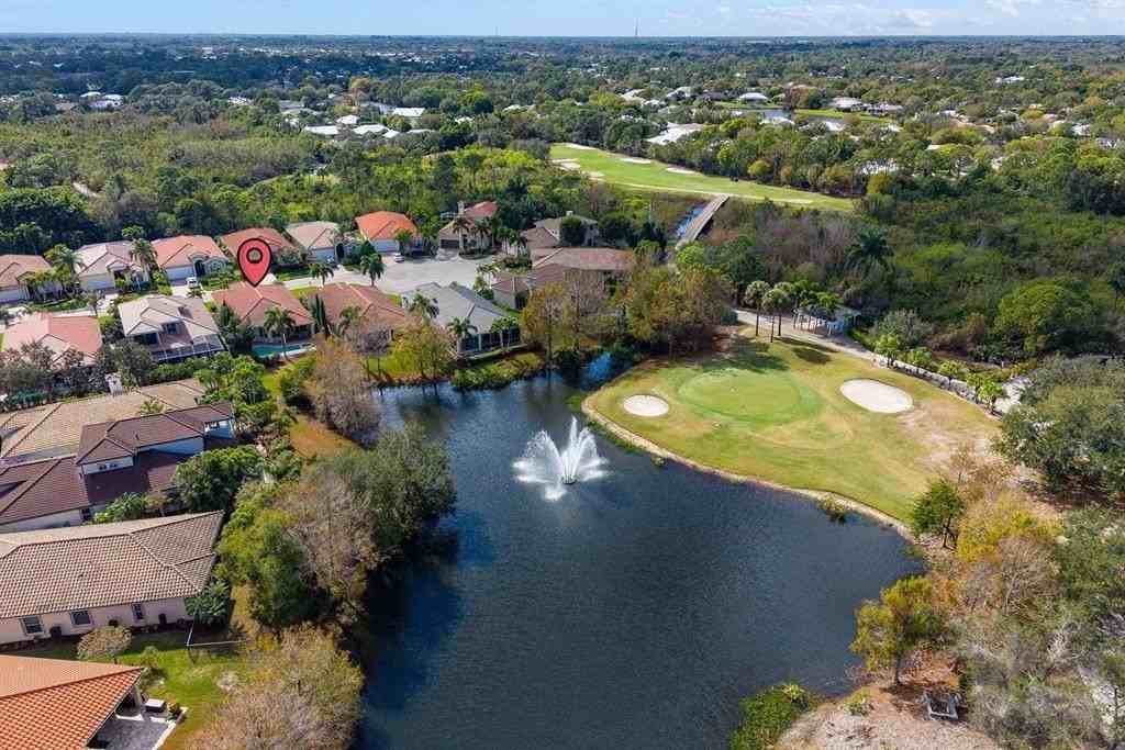 844 Sw Pebble Ln - Photo 3 of 40