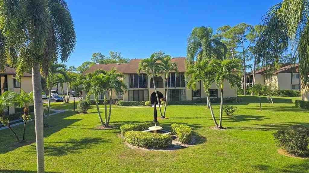 222 Pine Hov Cir #B2 - Photo 2 of 14