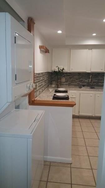 733 Se 1st Way #104 - Photo 3 of 37