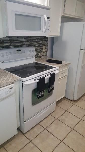 733 Se 1st Way #104 - Photo 4 of 37