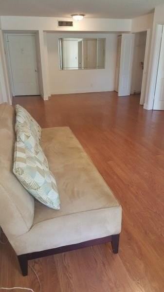 733 Se 1st Way #104 - Photo 6 of 37