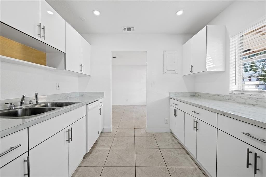 583 Nw 17th Pl #A - Photo 4 of 14