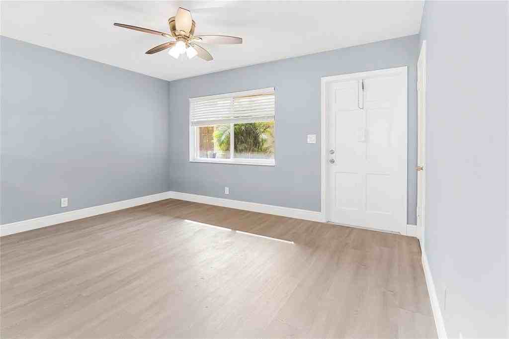 4751 Ne 21st Ter #3 - Photo 4 of 18