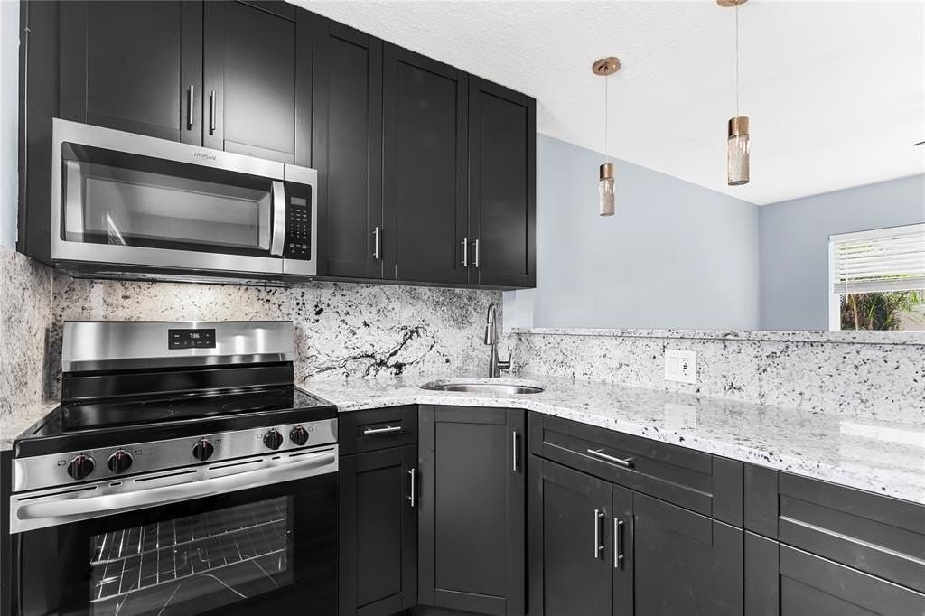 4751 Ne 21st Ter #3 - Photo 6 of 18