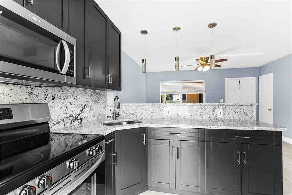 4751 Ne 21st Ter #3 - Photo 7 of 18