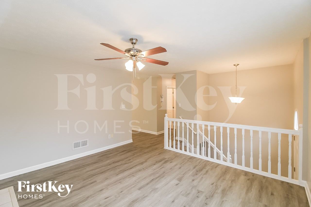 4860 Wade Valley Way - Photo 3 of 19