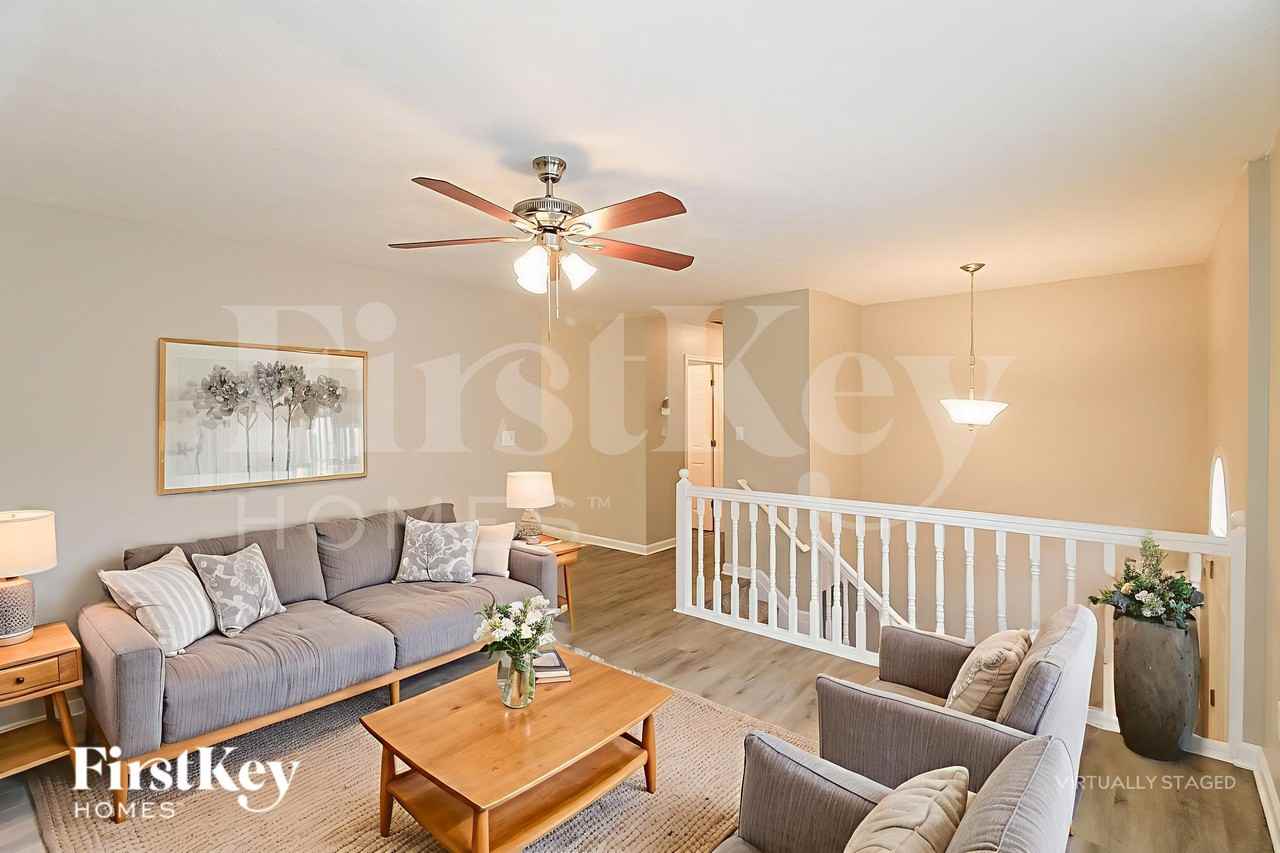 4860 Wade Valley Way - Photo 4 of 19