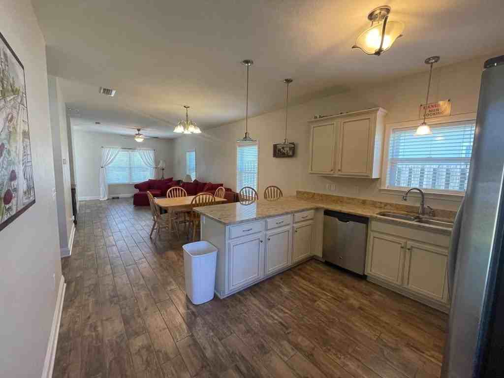 107 Kaelyn Ln - Photo 6 of 20