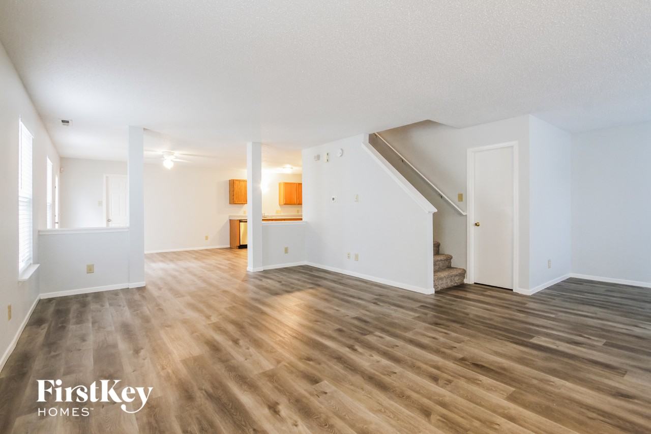 12662 Courage Xing - Photo 2 of 15