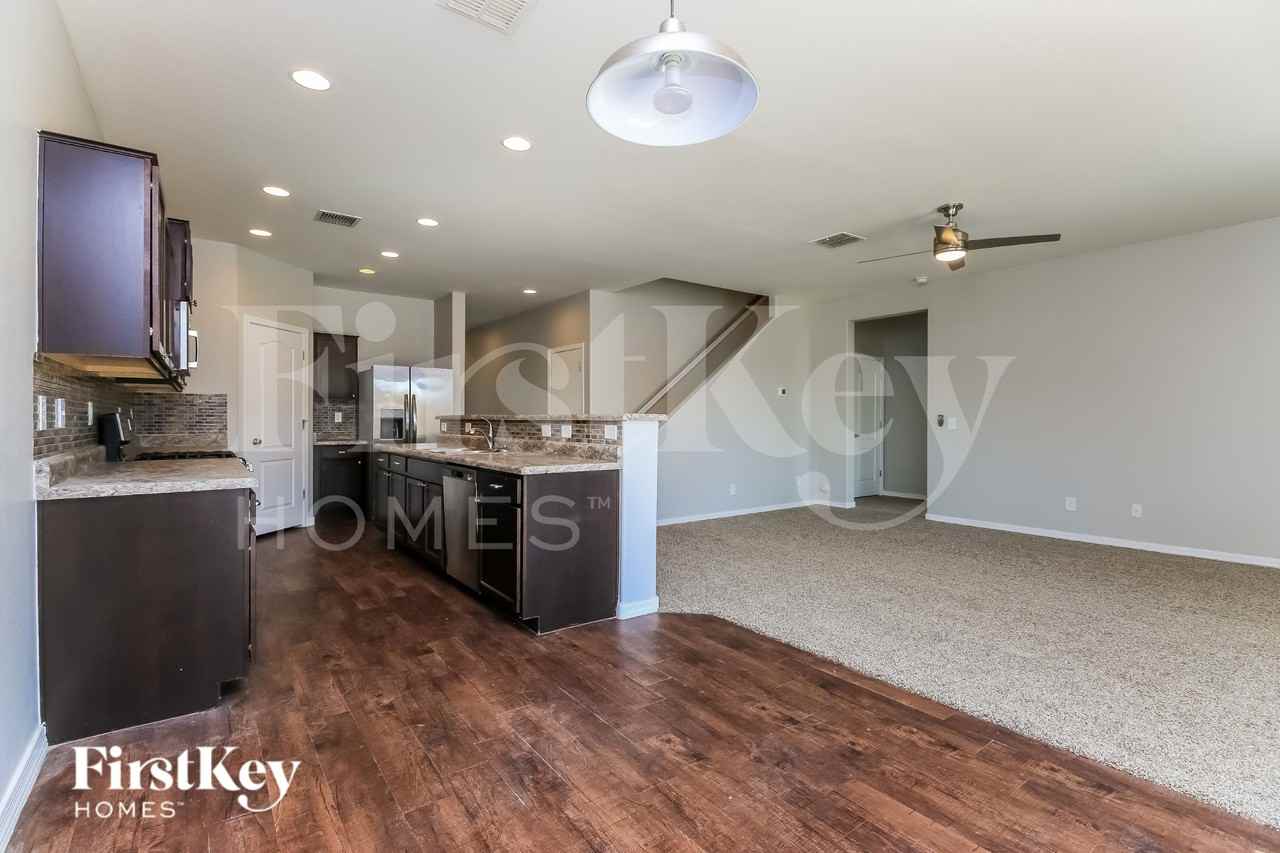 38137 W La Paz St - Photo 4 of 15