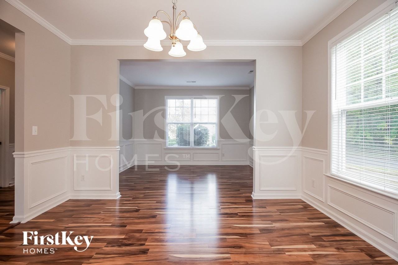 7523 Coastal Way - Photo 4 of 16