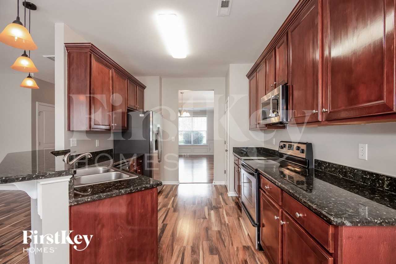 7523 Coastal Way - Photo 5 of 16