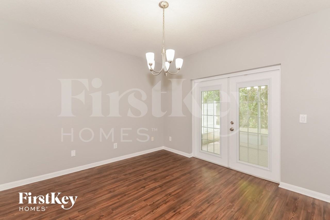 2128 Brandon Park Cir - Photo 4 of 15