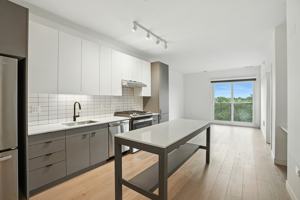featured image of 1105 Pleasant St #1-1