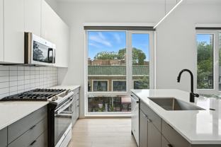 1105 Pleasant St #2-2 - Photo 1 of 1