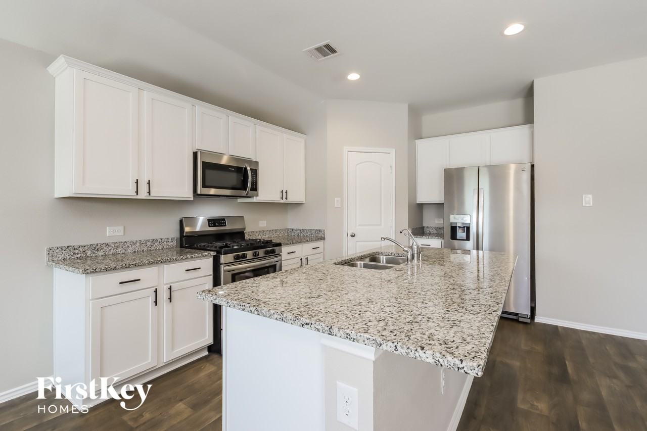 18286 Eaton Mill Dr - Photo 5 of 15