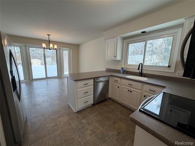 48 Webb Dr - Photo 5 of 16