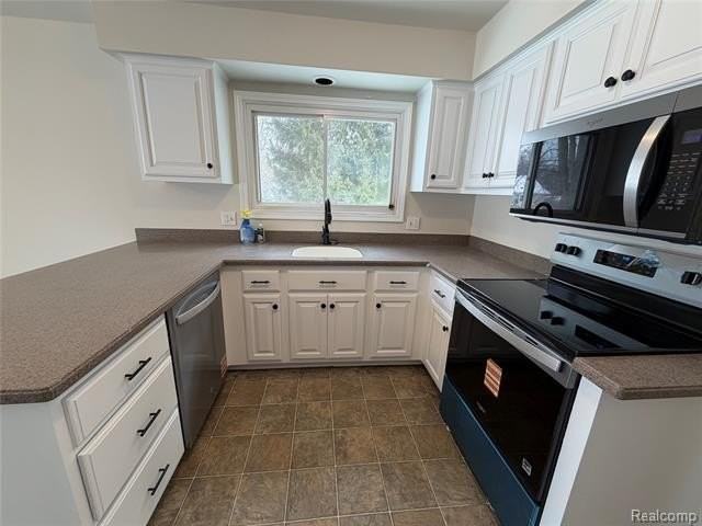 48 Webb Dr - Photo 6 of 16