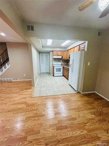 8259 Karam Blvd - Photo 3 of 9