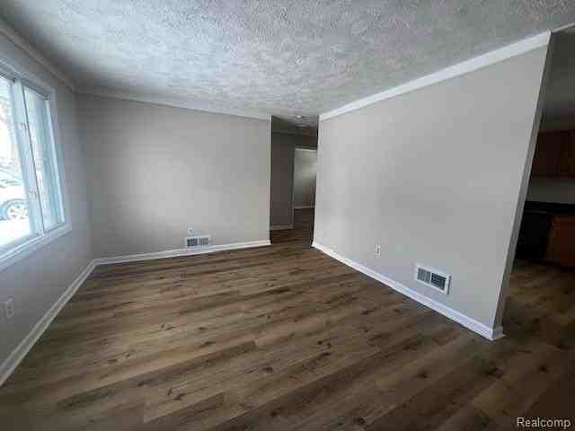 17358 Reed St - Photo 3 of 12