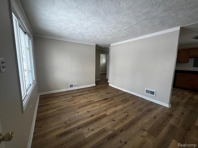 17358 Reed St - Photo 4 of 12