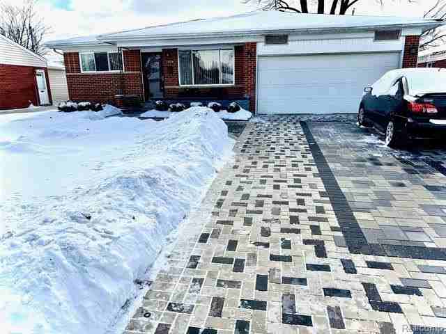 13036 Whitfield Dr - Photo 2 of 32