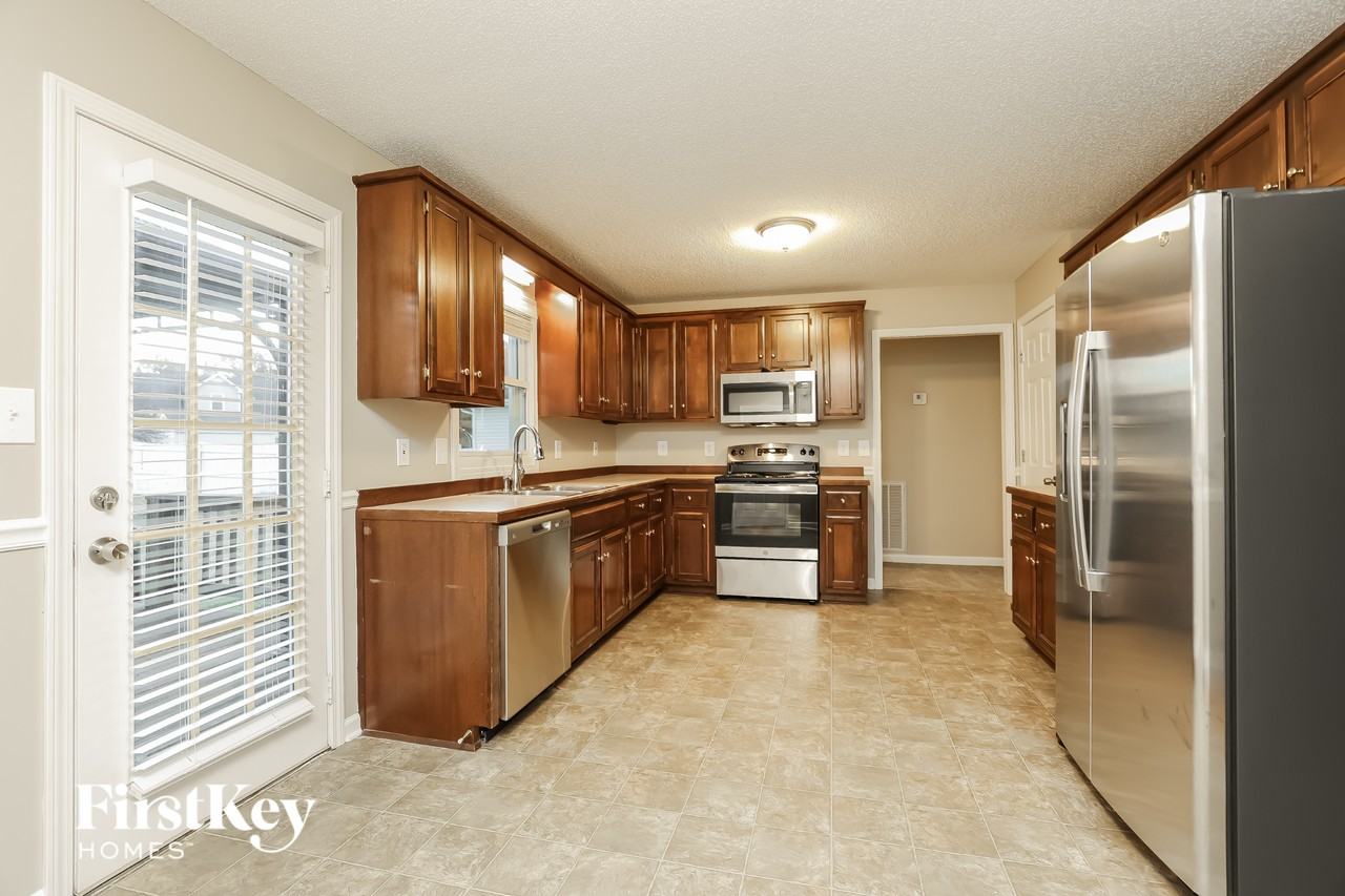 161 Shady Maple Dr - Photo 6 of 15