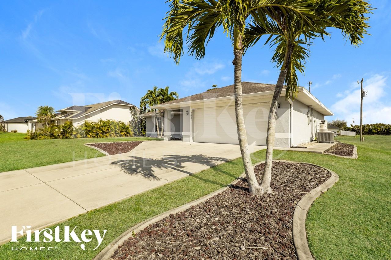 2031 Ne 9th Pl - Photo 3 of 19