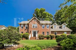 featured image of 3125 Glenshire Dr