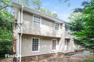 featured image of 4618 Forest Pl