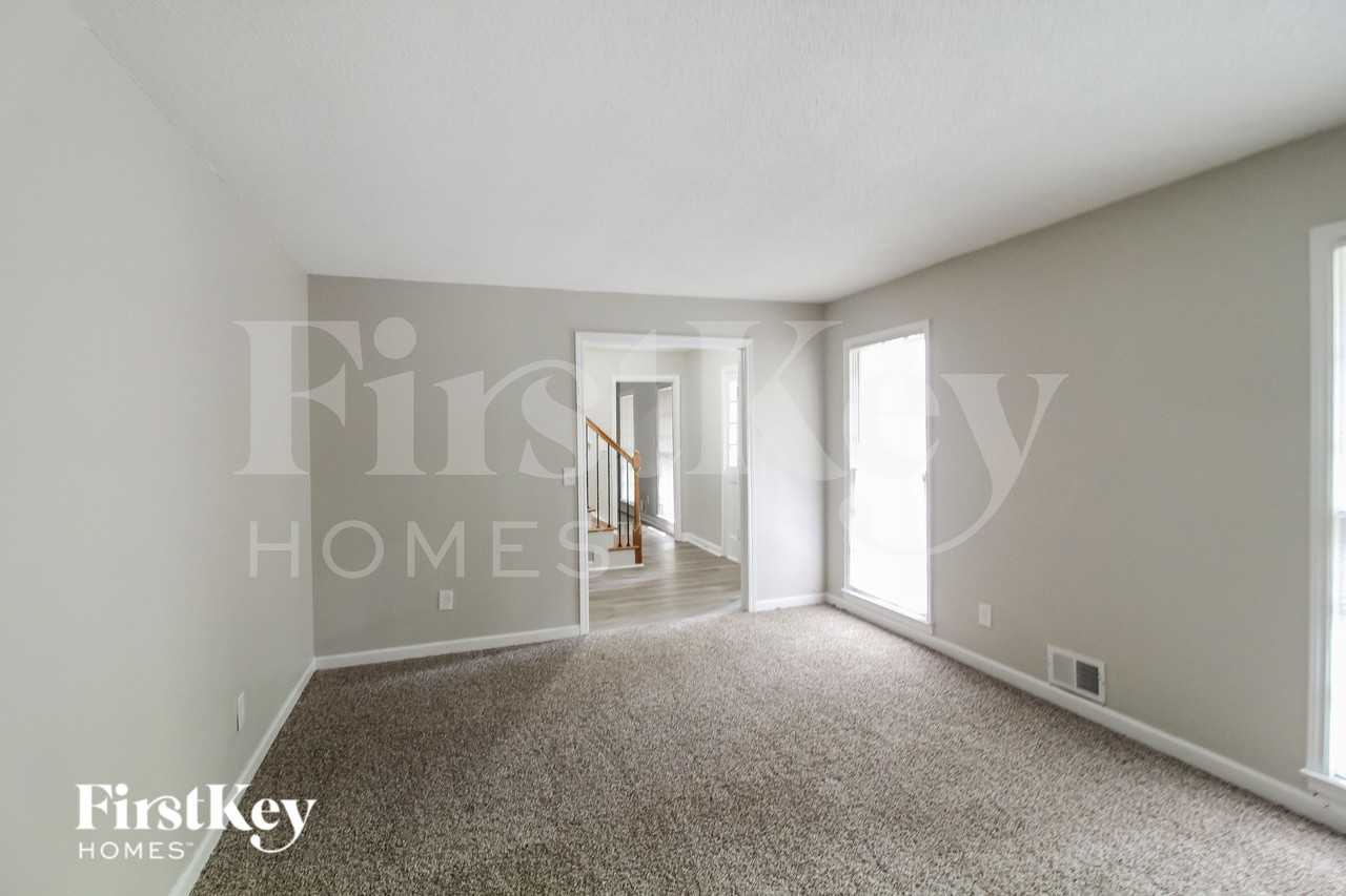 4618 Forest Pl - Photo 3 of 16