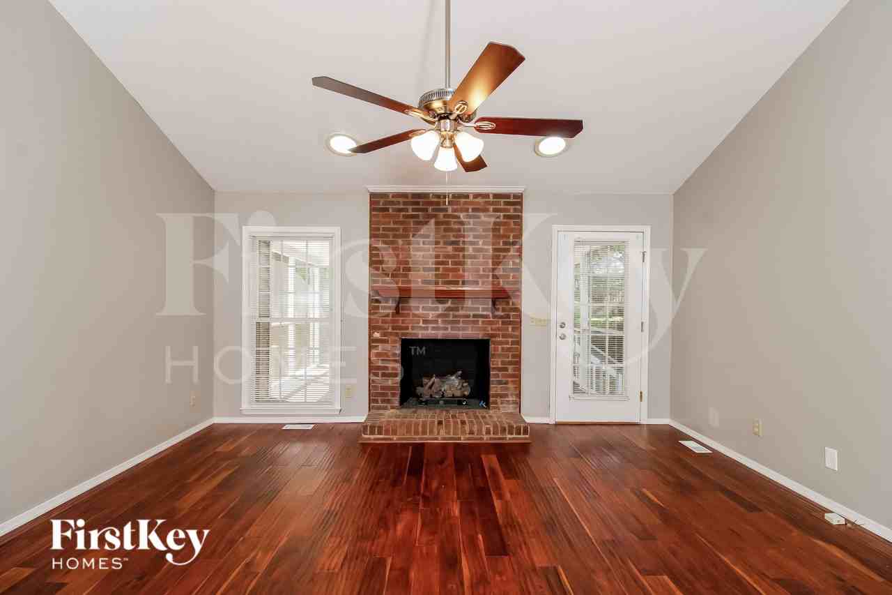 6706 River Hills Dr - Photo 2 of 18