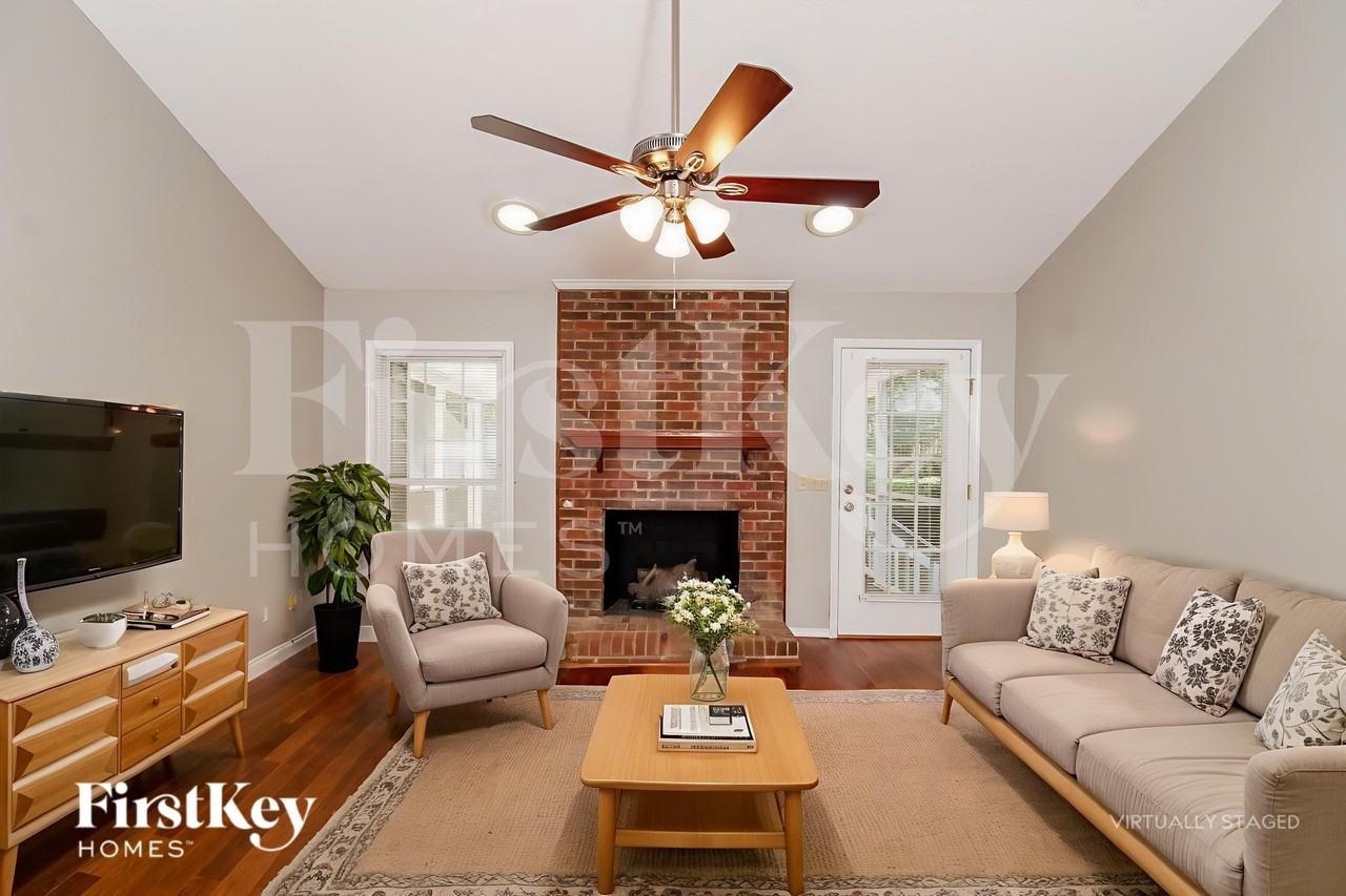 6706 River Hills Dr - Photo 3 of 18