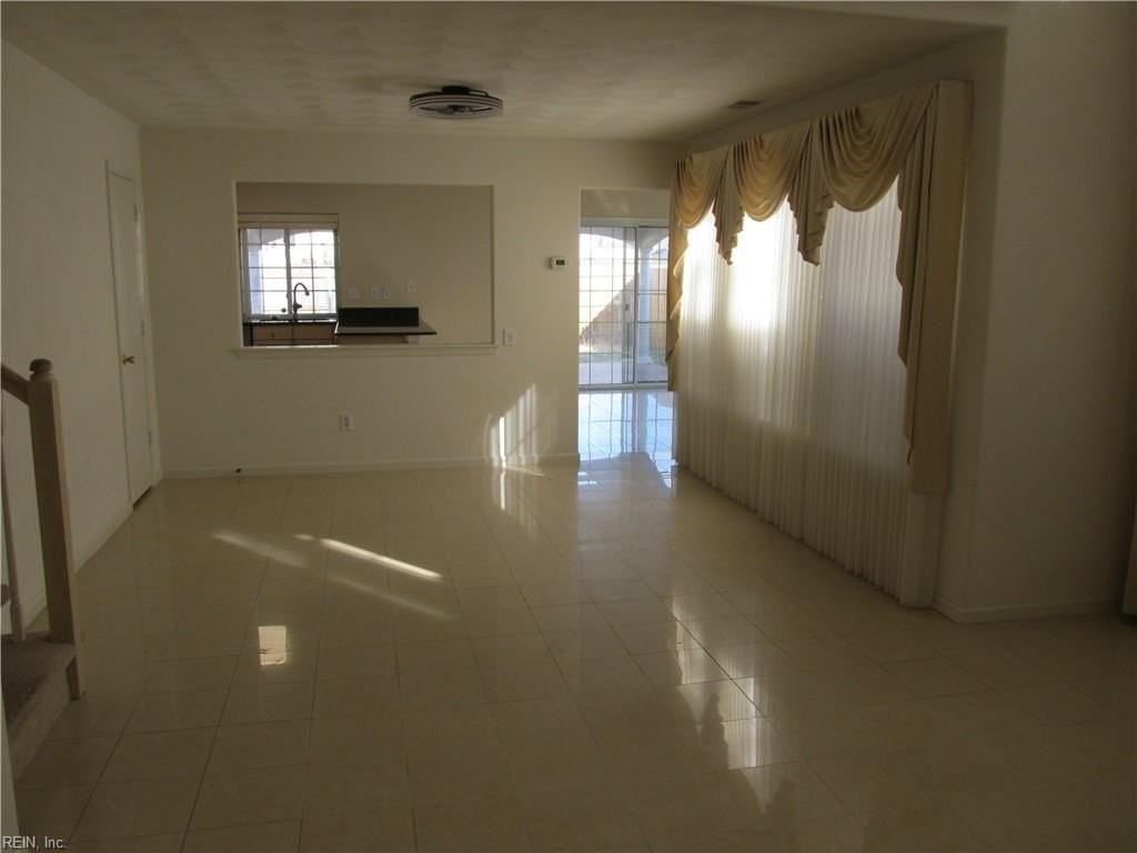 5496 Bulls Bay Dr - Photo 4 of 36