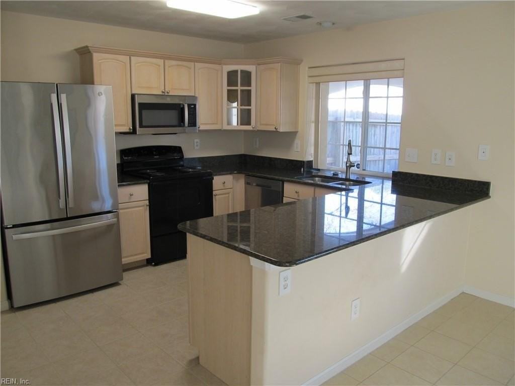 5496 Bulls Bay Dr - Photo 6 of 36