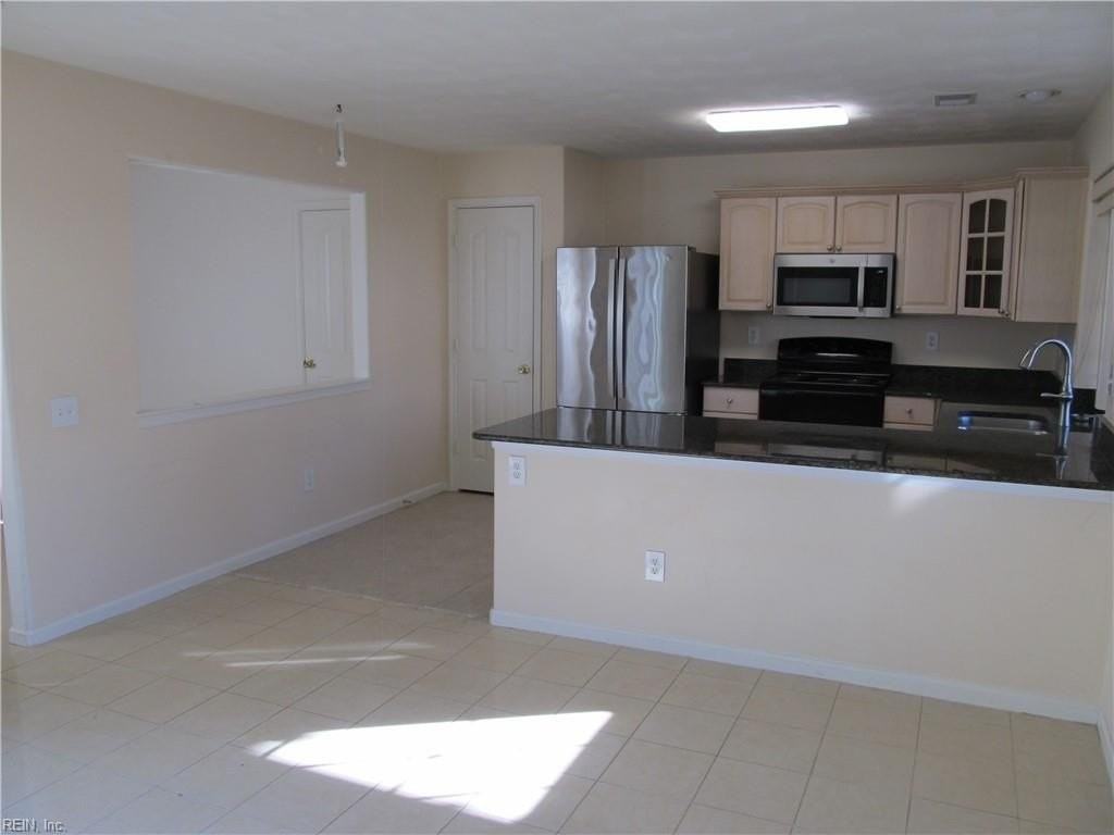 5496 Bulls Bay Dr - Photo 7 of 36