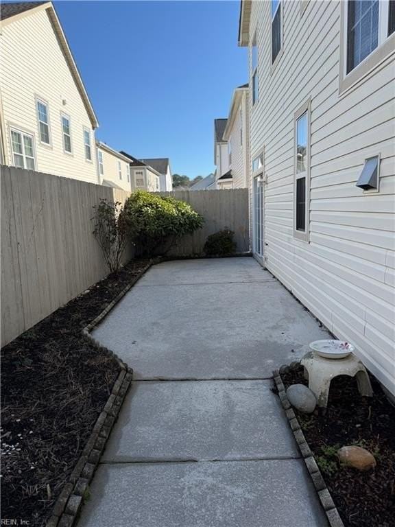 1517 Stillwood St - Photo 4 of 18