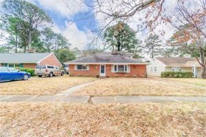 featured image of 209 W Bayview Blvd