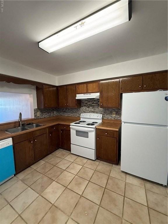 1374 Orillia Rd - Photo 3 of 14