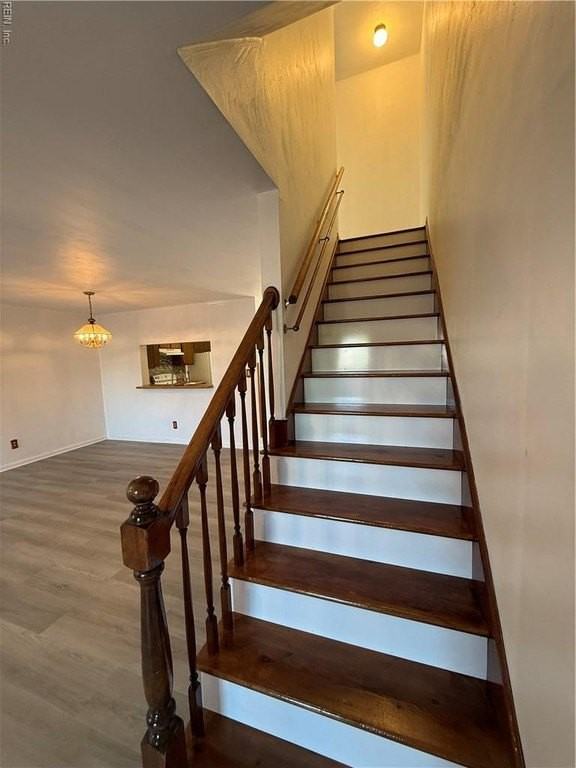 1374 Orillia Rd - Photo 7 of 14